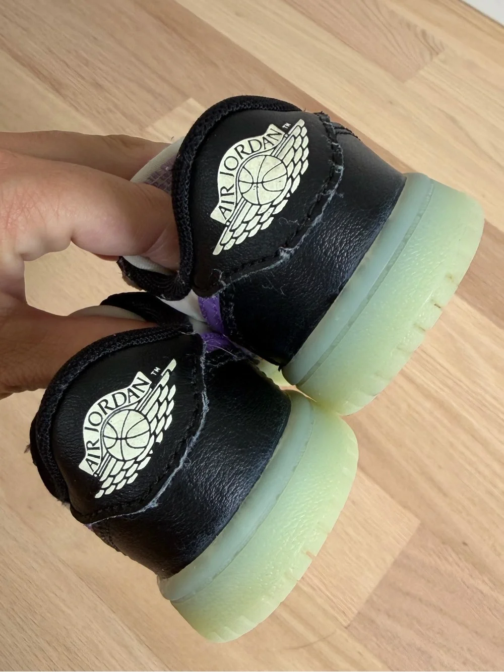 9c Kids Air Jordan 1 Retro Low OG Black Raspberry - LIKE NEW (Retails $65)